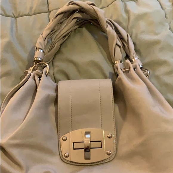 Cream twist lock purse - Picture 2 of 5
